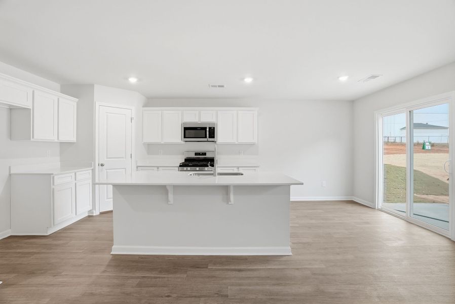 Representative furnished interior of a home built from the Beechwood by McGuinn Homes in South Welcome, Greenville (Image 7).