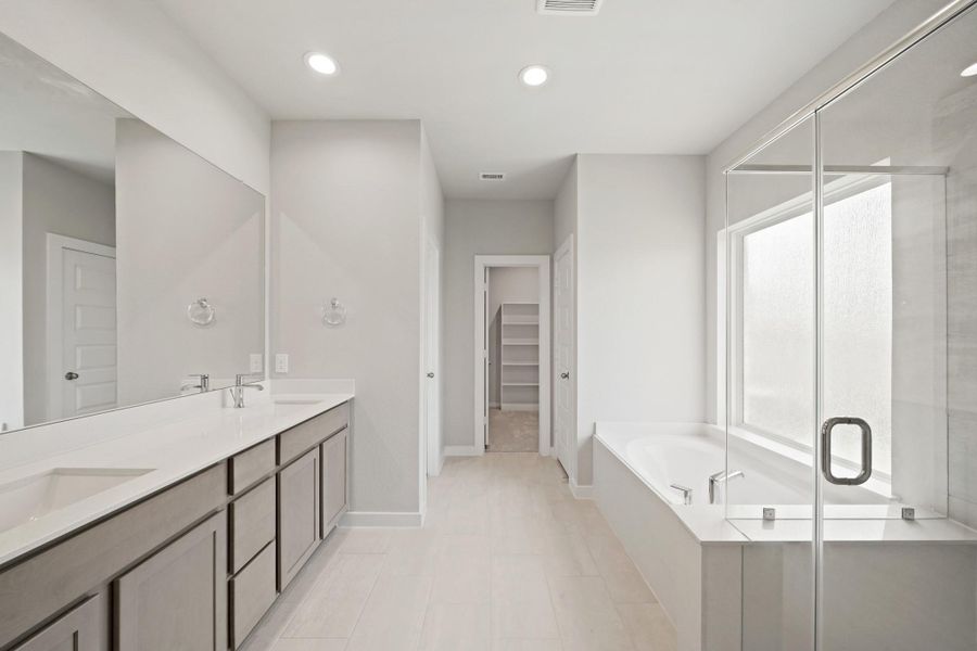 Furnished interior view inside a new home in Briarwood Crossing, Rosenberg (Image 5). Furnished interior view inside a new home in Briarwood Crossing, Rosenberg (Image 5).