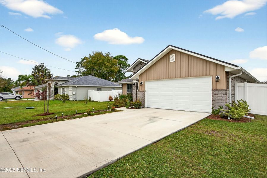 Image 29 of a home in .