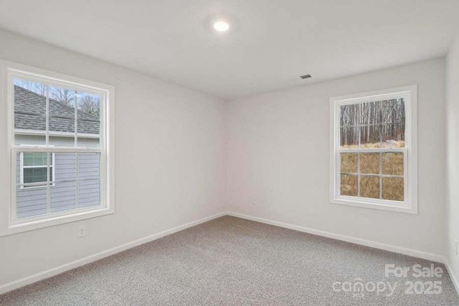 Spacious, unfurnished interior of a new home in Falls Cove, Troutman (Image 33).