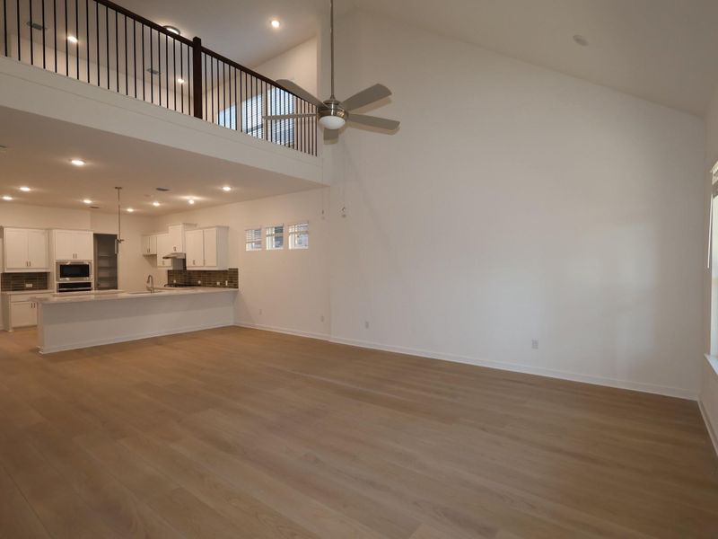 Spacious, unfurnished interior of a new home in Edgewood, Leander (Image 14).