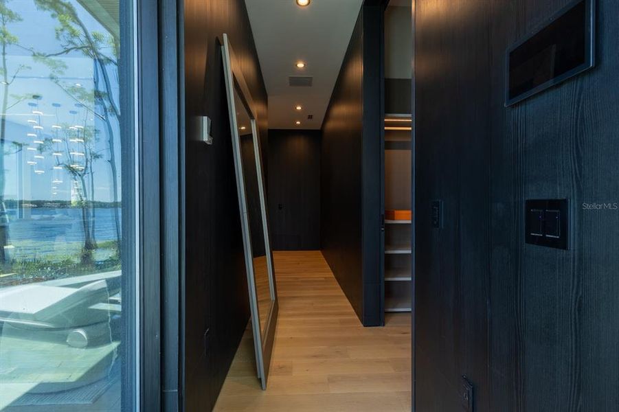 Image 84 of a home in .