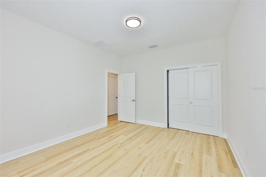 Spacious, unfurnished interior of a new home in , Tampa (Image 21).