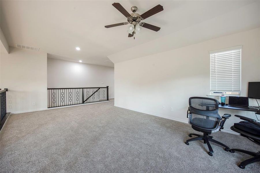 Spacious, unfurnished interior of a new home in Silverado, Aubrey (Image 21).