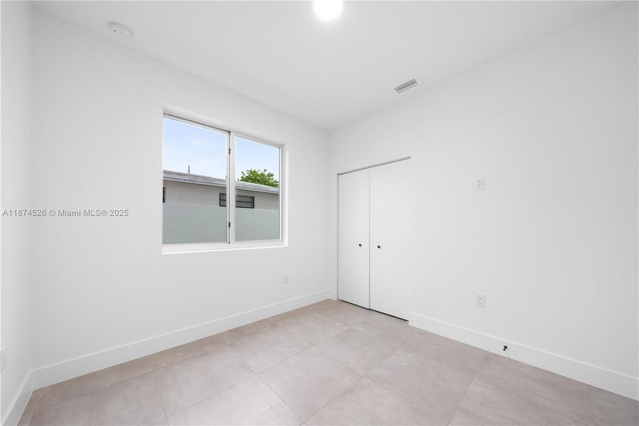 Spacious, unfurnished interior of a new home in , Miami (Image 39).