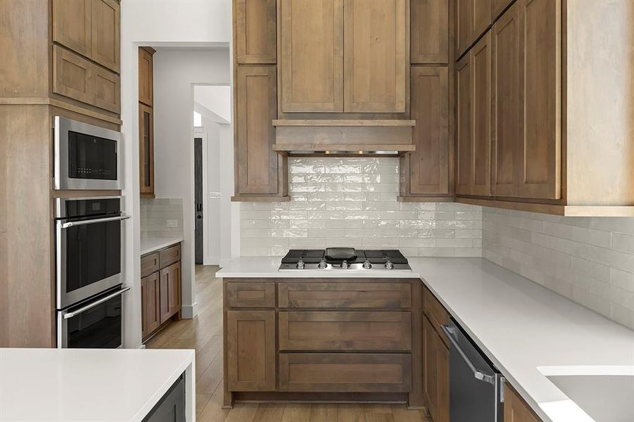 13. 9812 Aiken - Kitchen (4)