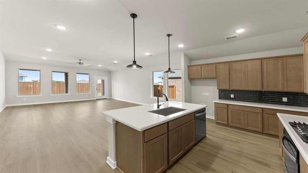 11. 1203 Cider Mill - Kitchen (3)