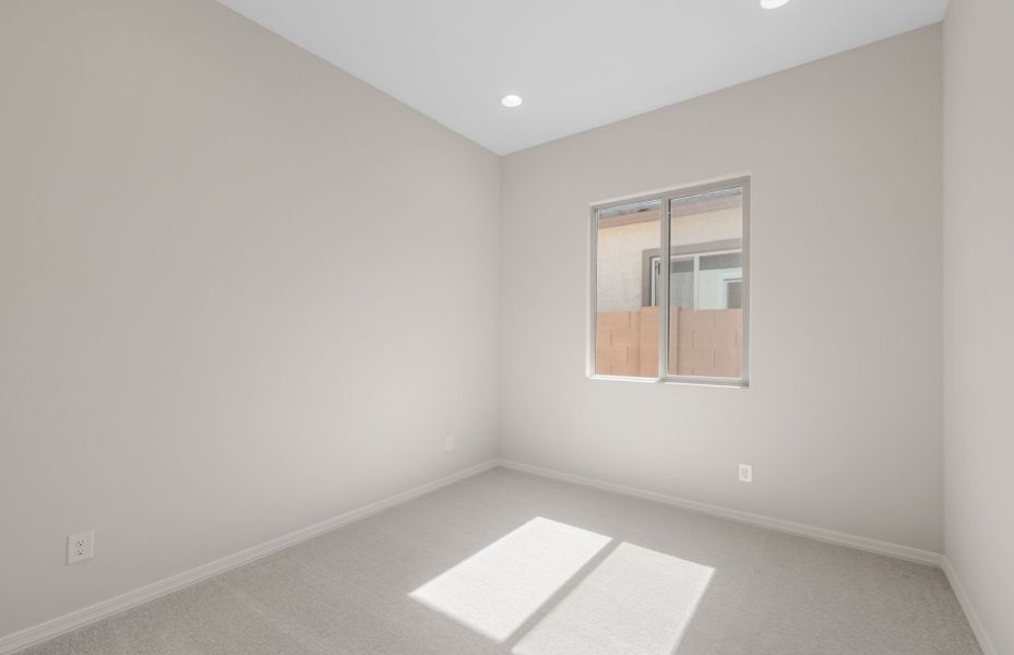Spacious, unfurnished interior of a new home in Artisan at Asante, Surprise (Image 26).