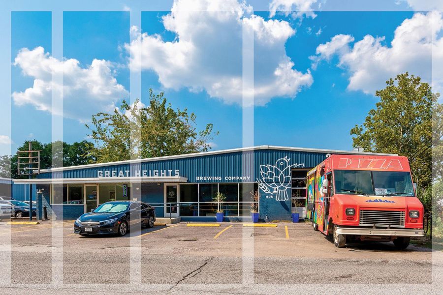 A neighborhood craft beer microbrewery, Great Heights Brewing Co characterizes a laid-back taproom with industrial influences, offering a casual setting to linger and enjoy an ice-cold beer or cider amongst friends. A neighborhood craft beer microbrewery, Great Heights Brewing Co characterizes a laid-back taproom with industrial influences, offering a casual setting to linger and enjoy an ice-cold beer or cider amongst friends.