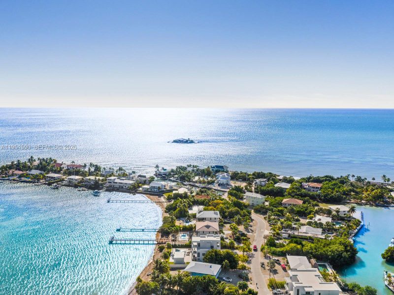 Image 72 of a home in .