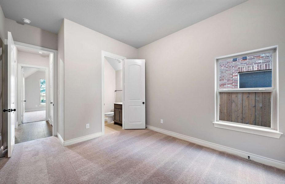 Representative unfurnished interior of a home built from the 3326 by Ravenna Homes in Cross Creek West, Fulshear (Image 60).