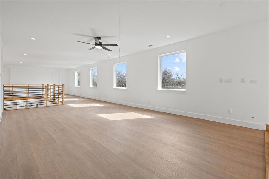 Spacious, unfurnished interior of a new home in , Dallas (Image 15).
