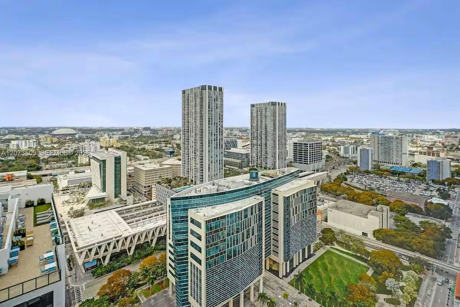 Condo located in Miami, FL showcasing its design and architecture (Image 21). Condo located in Miami, FL showcasing its design and architecture (Image 21).