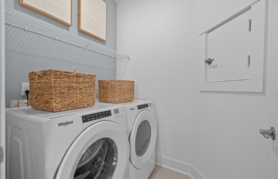 Representative interior finishes for a home built from the Compass by Del Webb in Del Webb Greenville, Greenville (Image 17).