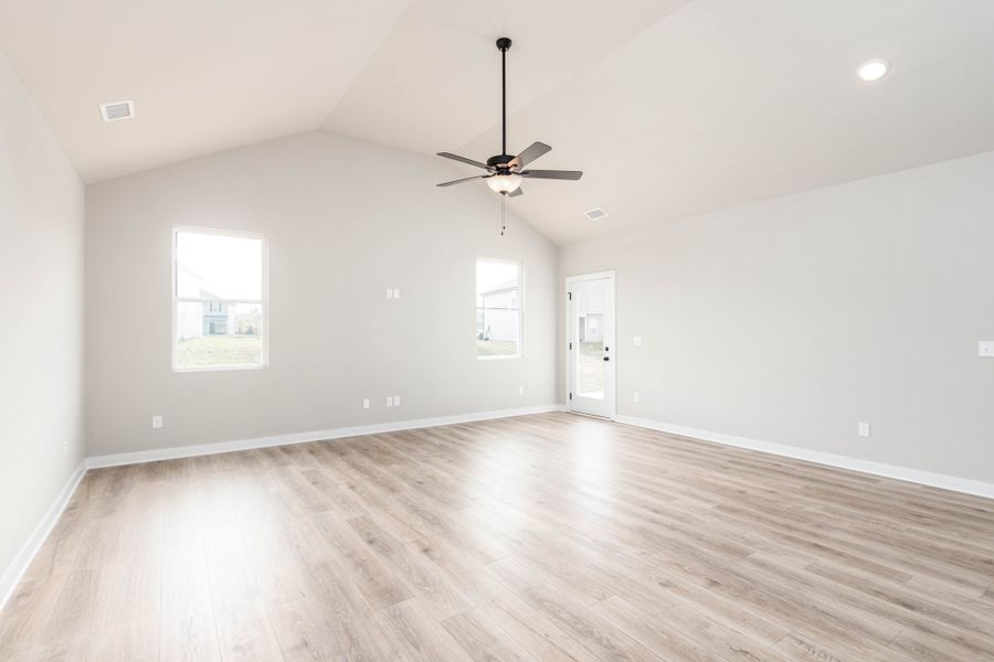 Representative unfurnished interior of a home built from the Longleaf by Nason Homes in Brady Estates, Murfreesboro (Image 20).