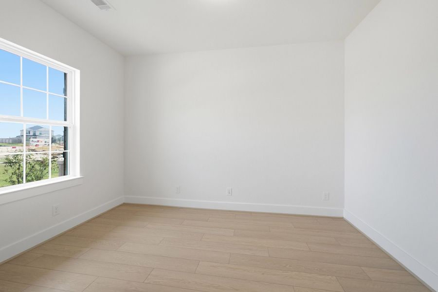 Spacious, unfurnished interior of a new home in Bluestem, Brookshire (Image 22).