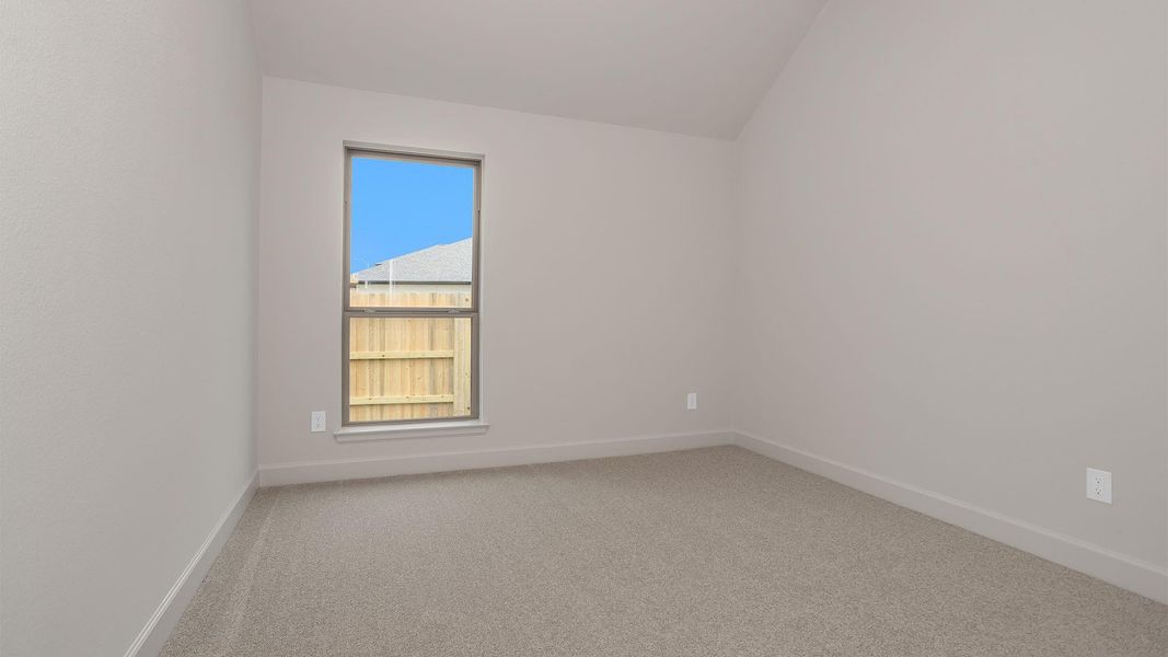 Spacious, unfurnished interior of a new home in Valencia, Manvel (Image 14).