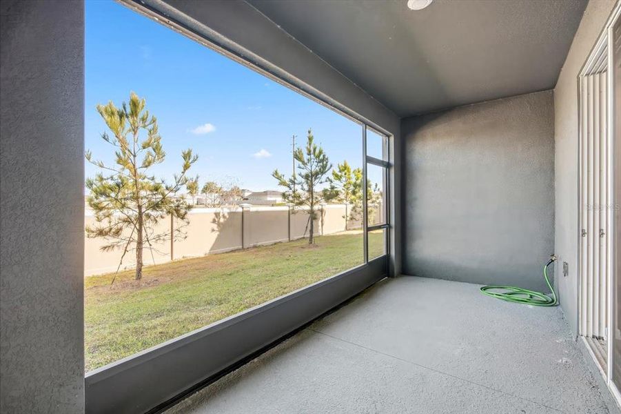 Exterior details and patio area of a home in , Wesley Chapel (Image 4).