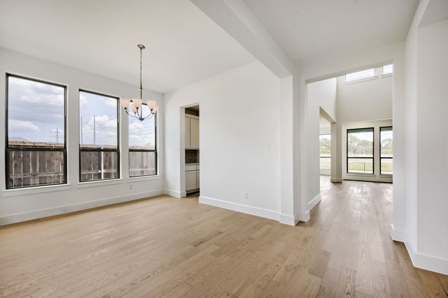 11465 Wulstone - Dining Area