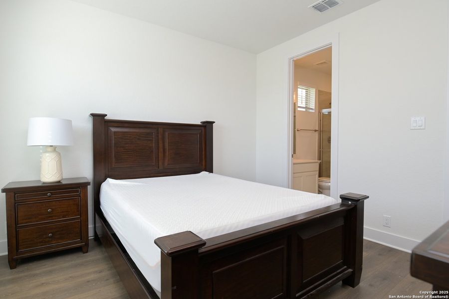 Furnished interior view inside a new home in Mesa Western, Cibolo (Image 8).