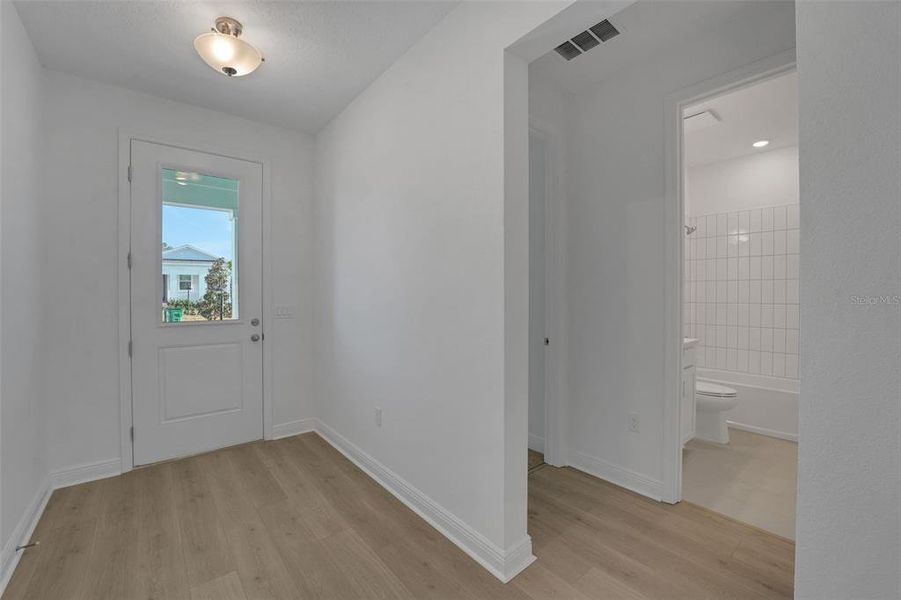 Spacious, unfurnished interior of a new home in Green Key Village, Lady Lake (Image 21). Spacious, unfurnished interior of a new home in Green Key Village, Lady Lake (Image 21).