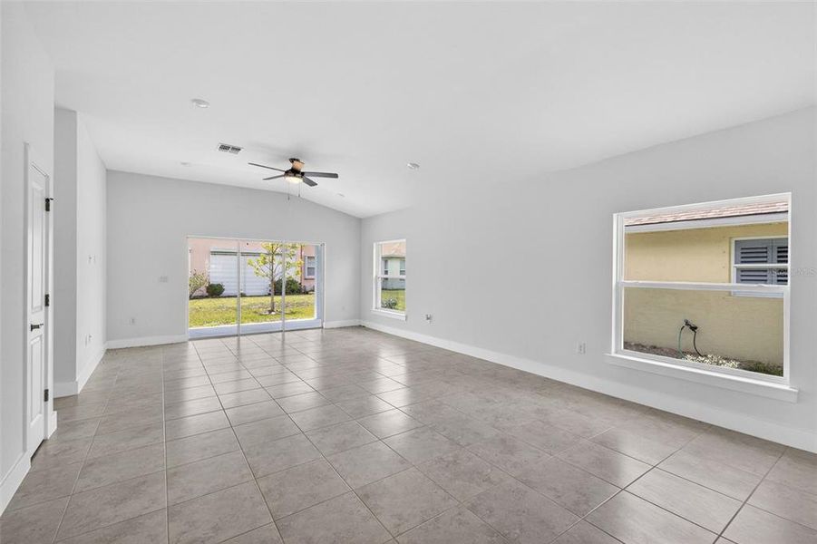 Spacious, unfurnished interior of a new home in , Port Charlotte (Image 18).