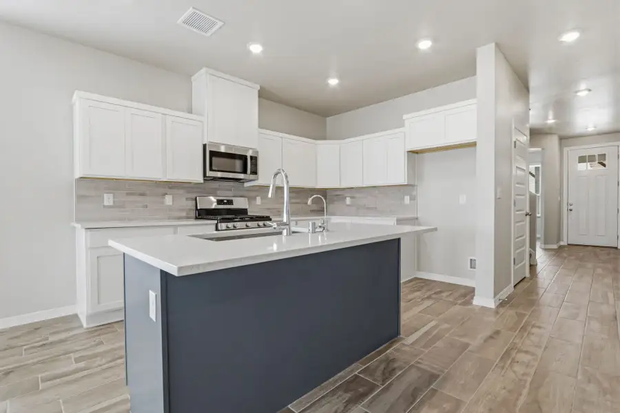 Furnished interior view inside a new home in Paseo del Este, El Paso (Image 31). Furnished interior view inside a new home in Paseo del Este, El Paso (Image 31).
