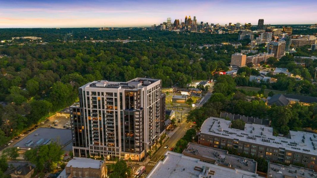 Condo located in Atlanta, GA showcasing its design and architecture (Image 38).