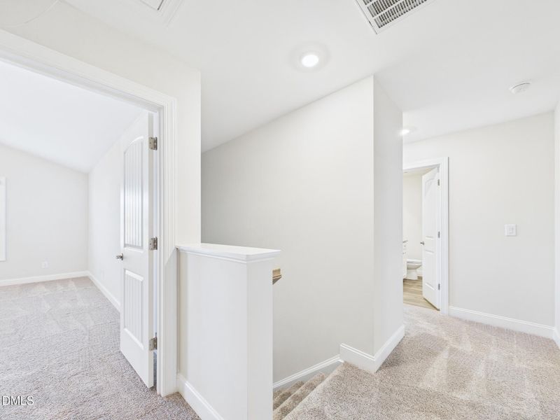 CAM01608G0-PR0122-STILL028