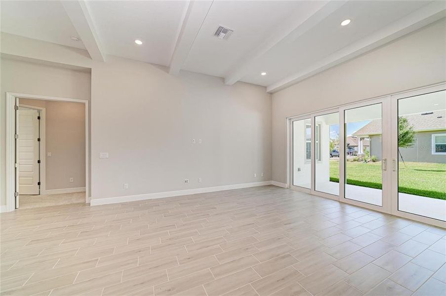 Spacious, unfurnished interior of a new home in Waterset, Apollo Beach (Image 33).