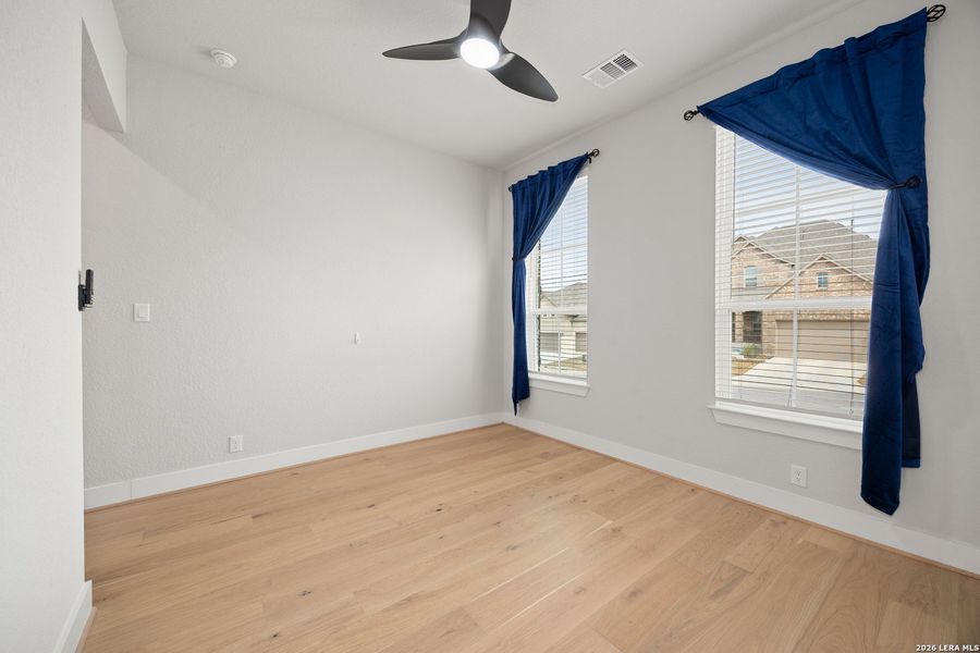 Spacious, unfurnished interior of a new home in Ventana, Bulverde (Image 47).