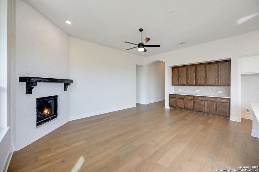 Spacious, unfurnished interior of a new home in Mayfair: 50ft. lots, New Braunfels (Image 16).