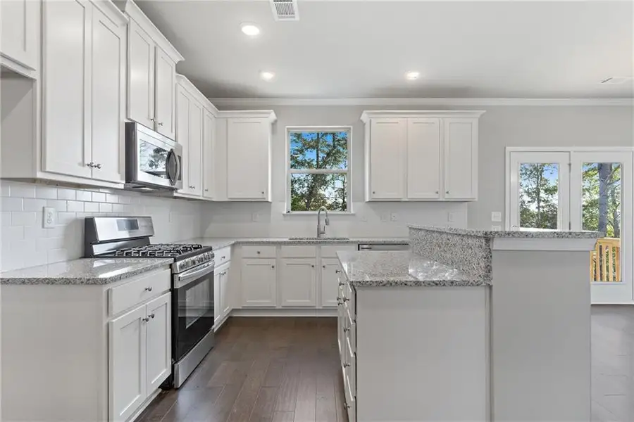 Furnished interior view inside a new home in Paces Estates, Lithia Springs (Image 6). Furnished interior view inside a new home in Paces Estates, Lithia Springs (Image 6).