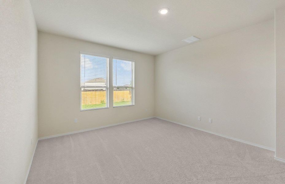 Spacious, unfurnished interior of a new home in Sonterra, Jarrell (Image 36).