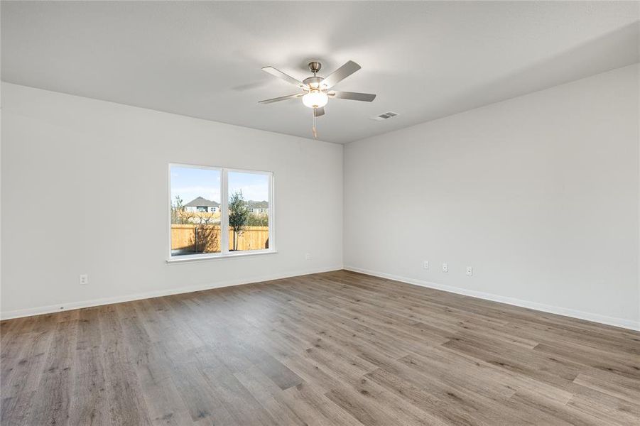 Spacious, unfurnished interior of a new home in Vista West, Fort Worth (Image 4). Spacious, unfurnished interior of a new home in Vista West, Fort Worth (Image 4).