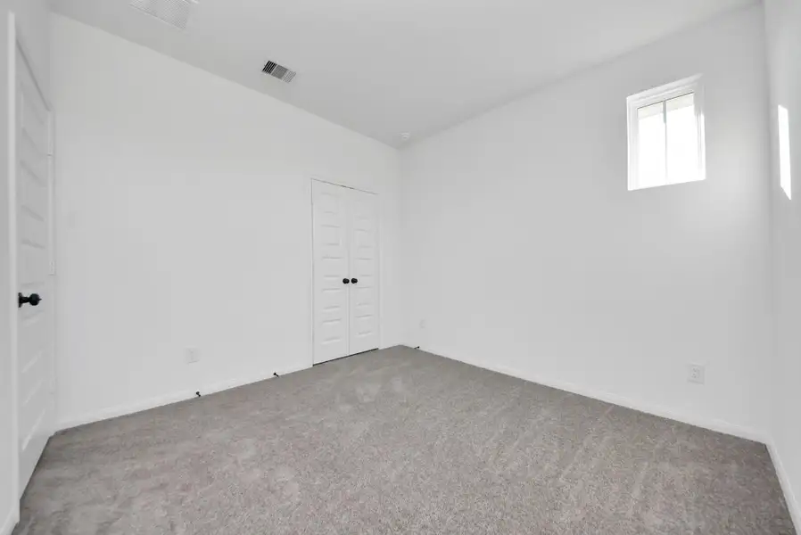 Spacious, unfurnished interior of a new home in Elyson, Katy (Image 21).