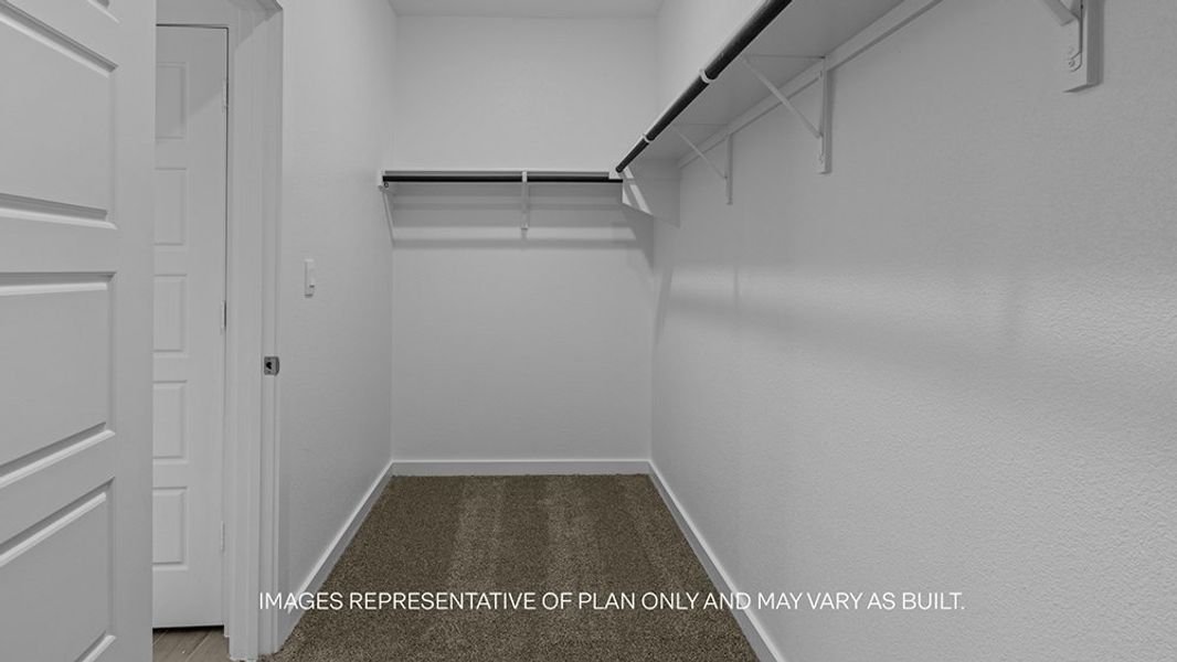 Spacious, unfurnished interior of a new home in Westmont, Lubbock (Image 12).