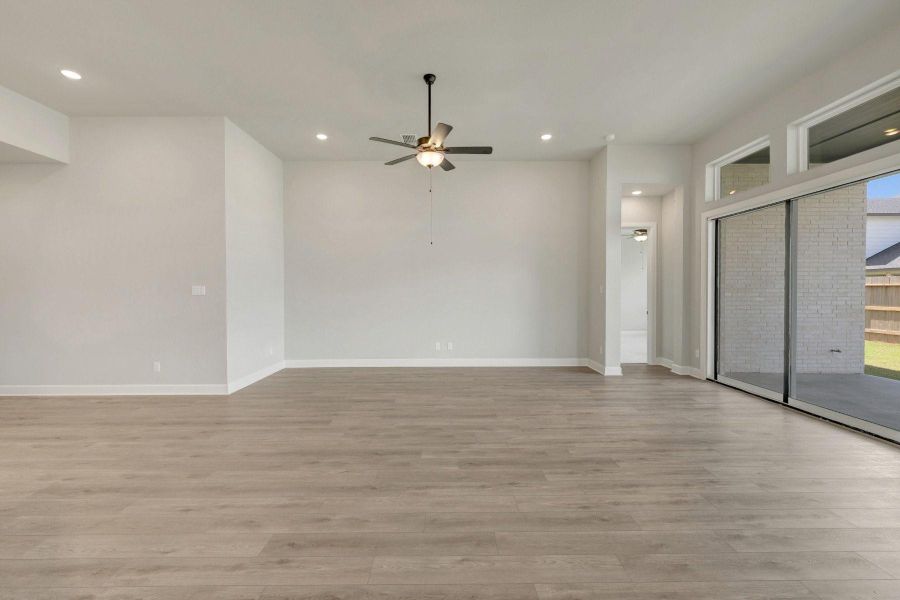 Spacious, unfurnished interior of a new home in Brookewater - Ascent Collection, Rosenberg (Image 24).