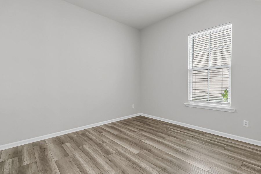 Spacious, unfurnished interior of a new home in Horizons at Summers Corner | 55+: The Legends, Summerville (Image 20).