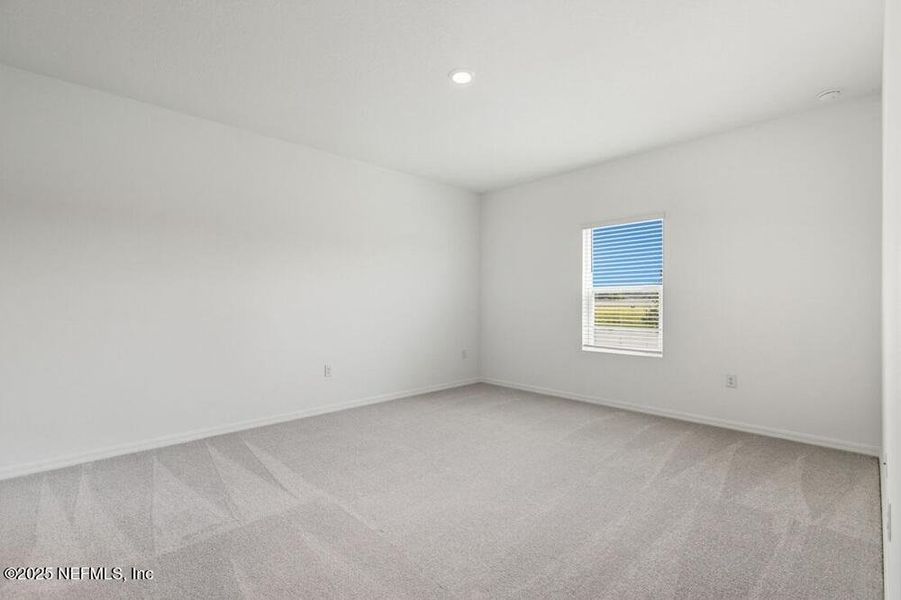 Spacious, unfurnished interior of a new home in Coopers Meadow, Jacksonville (Image 14).
