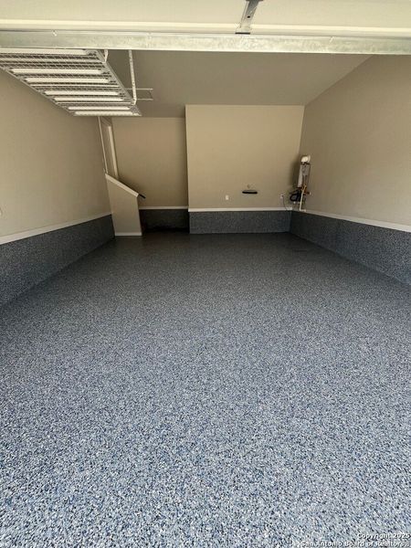 Image 8 of a home in Weston Oaks. Image 8 of a home in Weston Oaks.