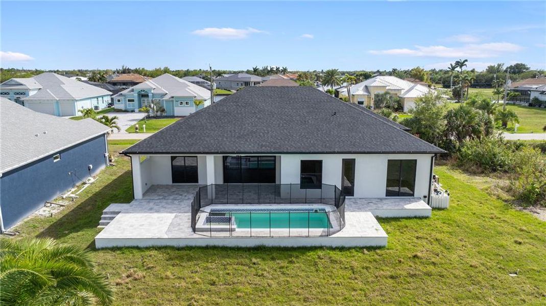 Exterior details and patio area of a home in , Port Charlotte (Image 22).
