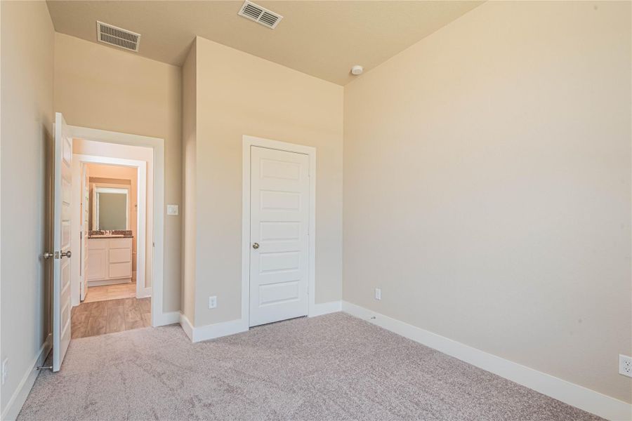 Spacious, unfurnished interior of a new home in , Fulshear (Image 31). Spacious, unfurnished interior of a new home in , Fulshear (Image 31).