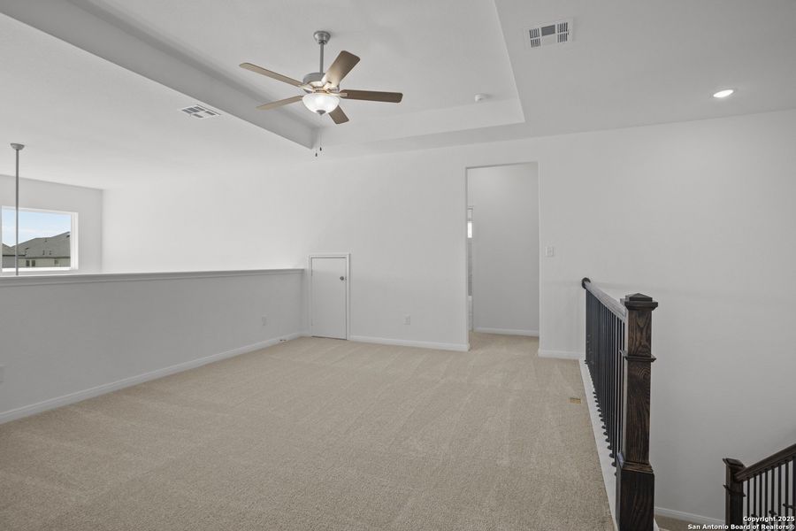 Spacious, unfurnished interior of a new home in Stillwater Ranch, San Antonio (Image 30). Spacious, unfurnished interior of a new home in Stillwater Ranch, San Antonio (Image 30).