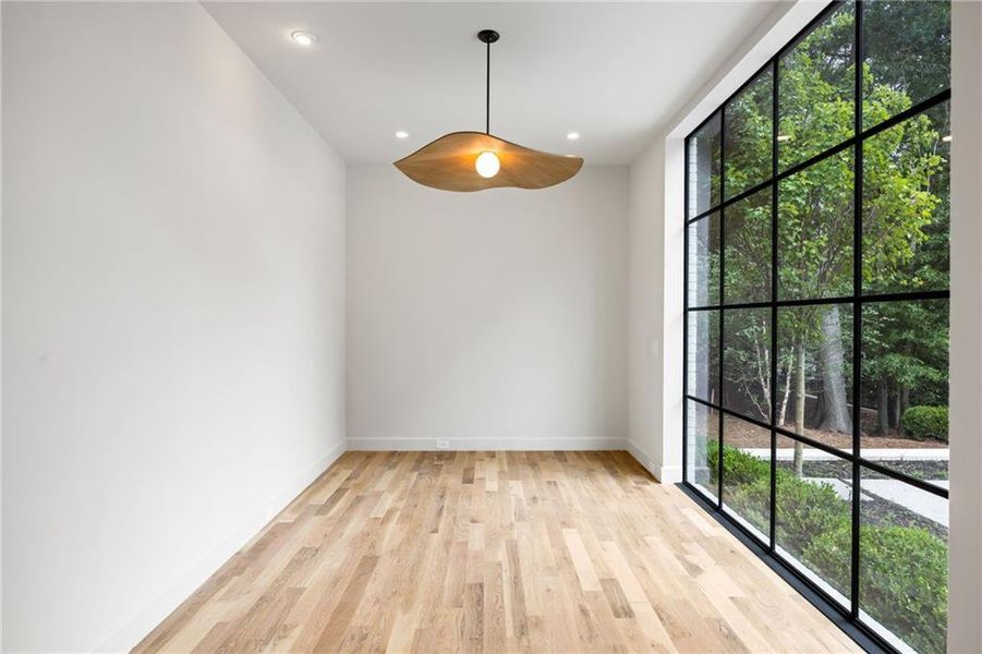 Spacious, unfurnished interior of a new home in , Atlanta (Image 27).
