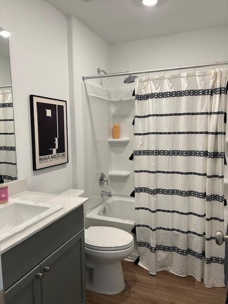 Furnished interior view inside a new home in , Lockhart (Image 11).