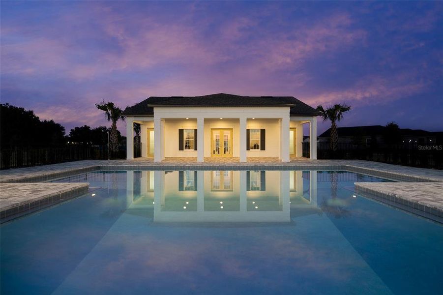 Exterior details and patio area of a home in Sunbrooke, St. Cloud (Image 4).