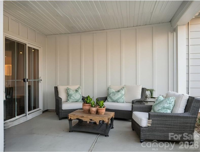 Virtual staged photo