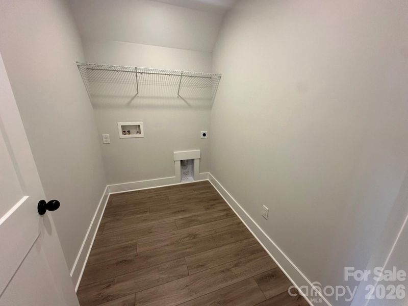 Spacious, unfurnished interior of a new home in Blythe Mill Townhomes, Waxhaw (Image 11). Spacious, unfurnished interior of a new home in Blythe Mill Townhomes, Waxhaw (Image 11).