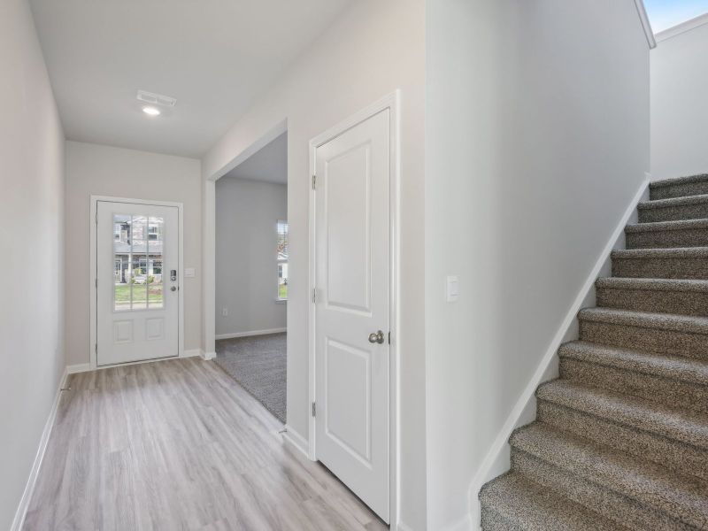 Spacious, unfurnished interior of a new home in Northwoods at Mirror Lake, Villa Rica (Image 11).